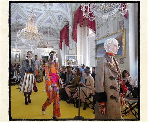 gucci sfilata a palazzo pitti|Gucci Cruise 2018: le star e l'evento .